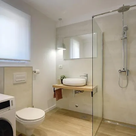 וילה Omnia By Istrialux Loborika