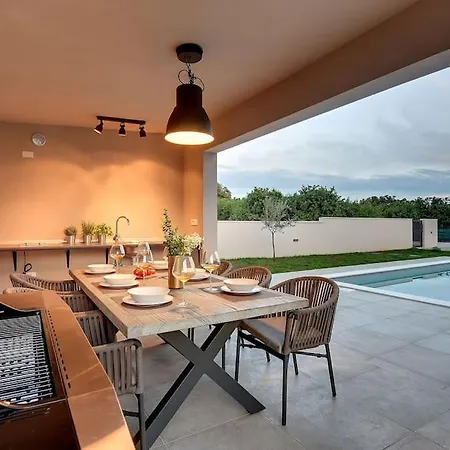 Omnia By Istrialux Villa *