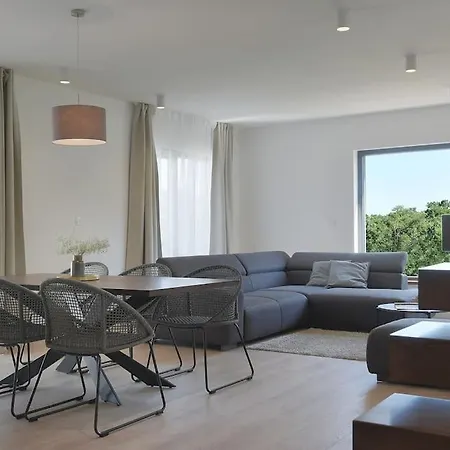 וילה Omnia By Istrialux Loborika