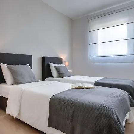 Omnia By Istrialux וילה Loborika